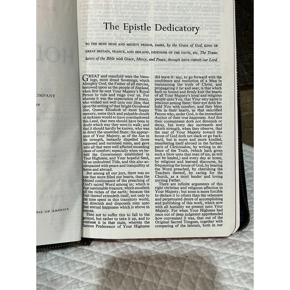 Holy Bible World Red‎ Letter Zip Leather Bible KJV King James Illustrated